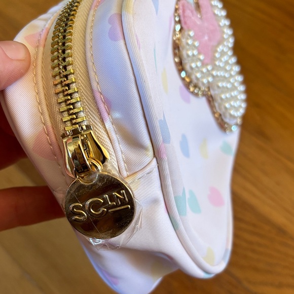 Stoney Clover Disney White Pouch with Pink Bow and Heart Design - Picture 5 of 5